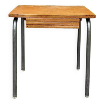 Ancien petit bureau d’écolier – bois et acier tubulaire - années 60