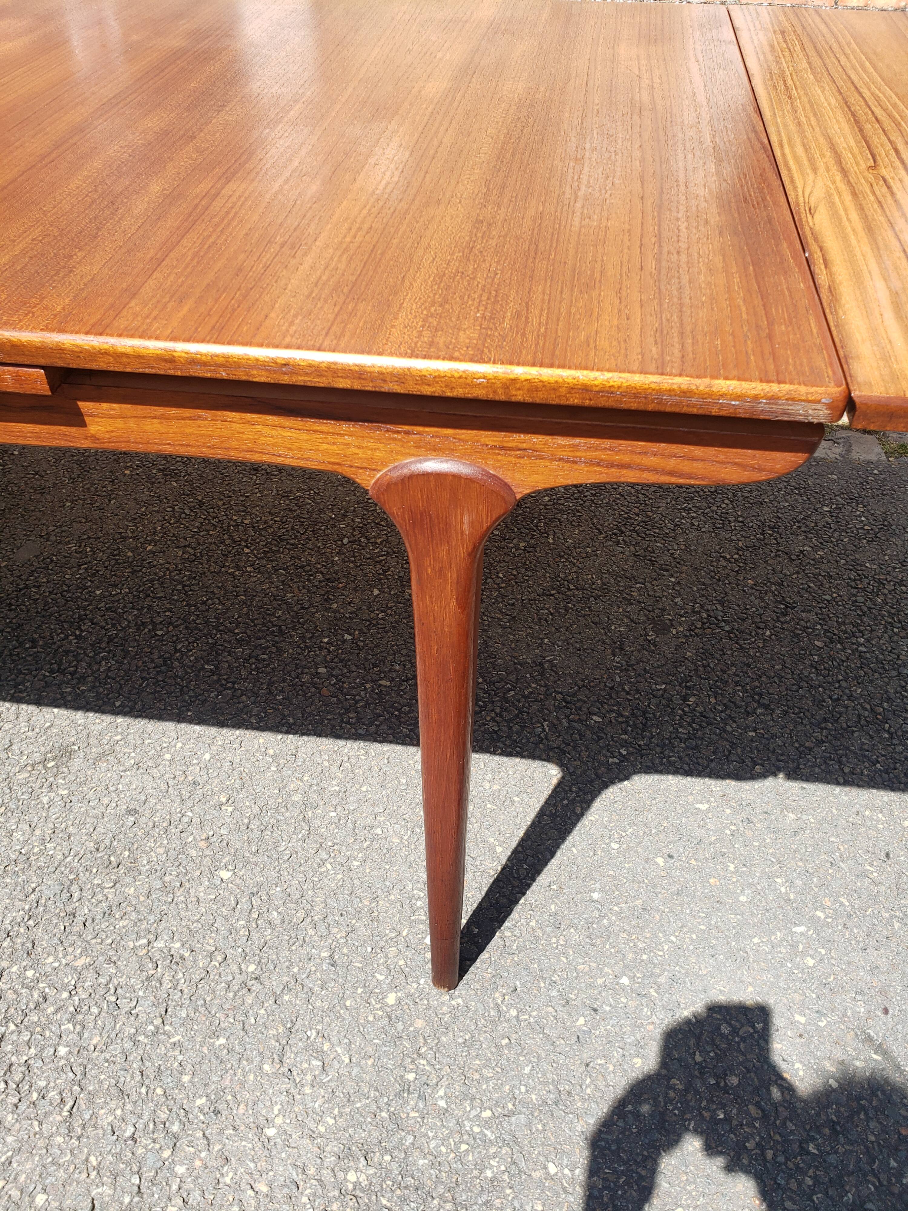 Scandinavian teak table expandable
