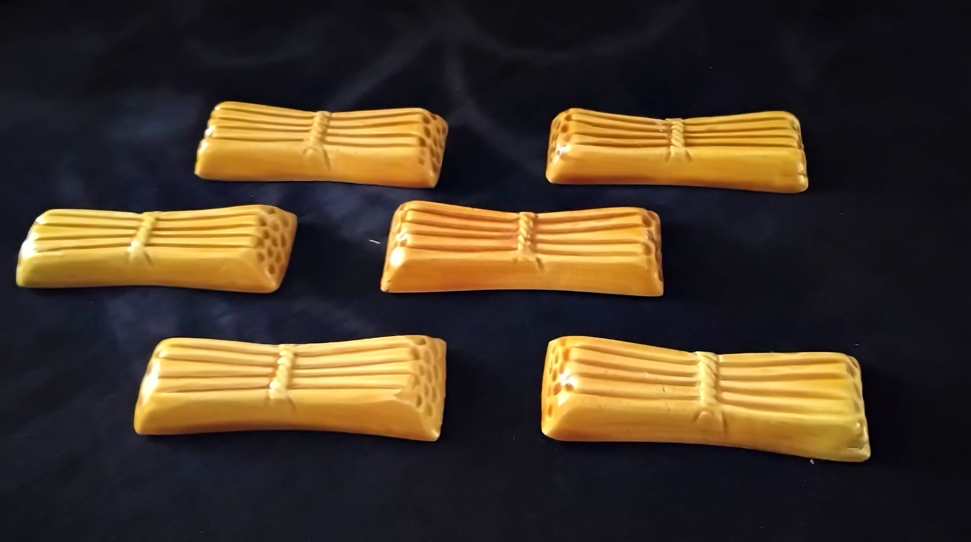 6 Ceramic Knife Rests