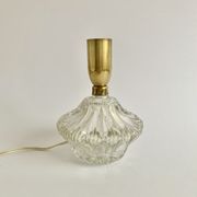 Pied de lampe en verre et laiton, années 1960