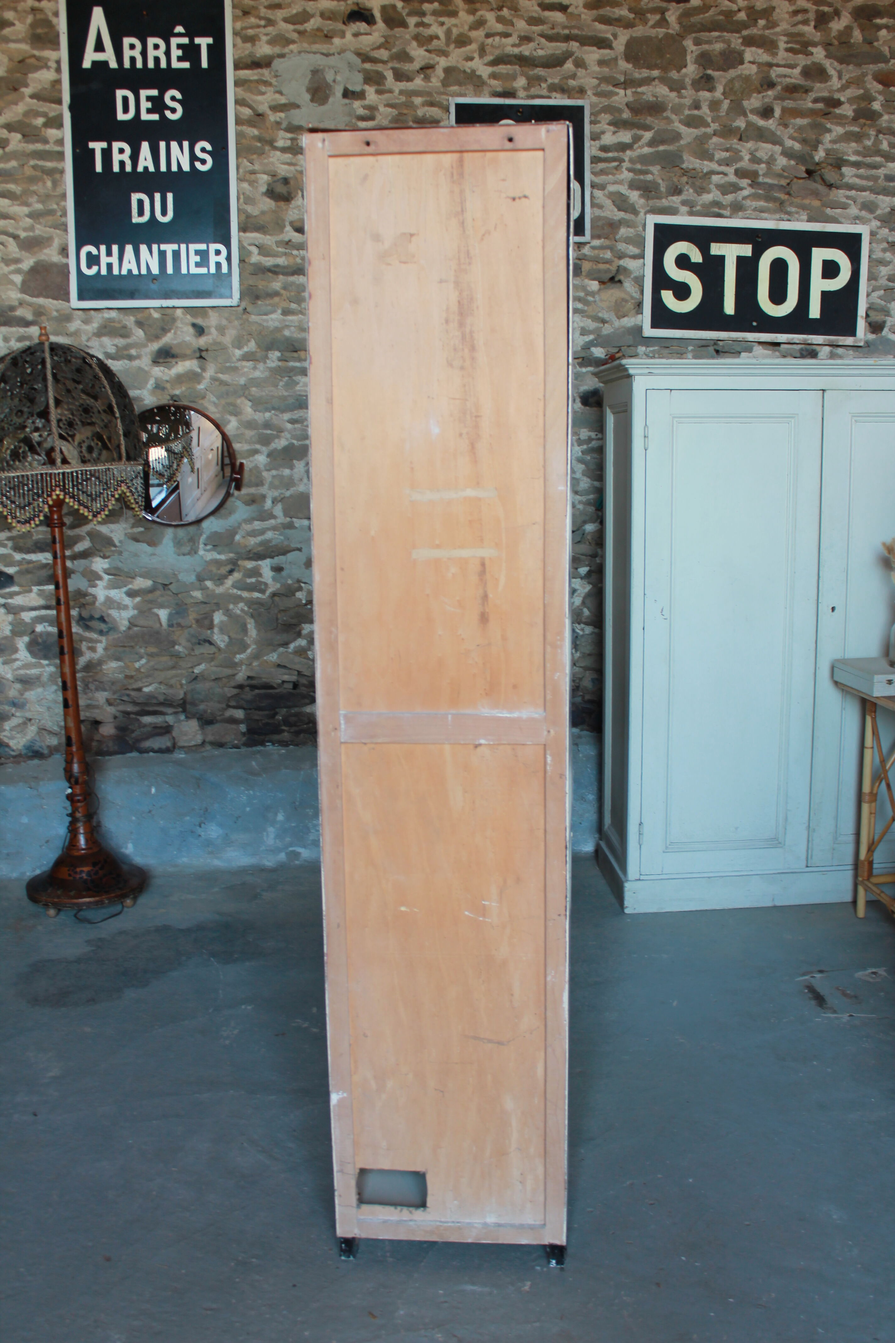 Formica 2-door cabinet