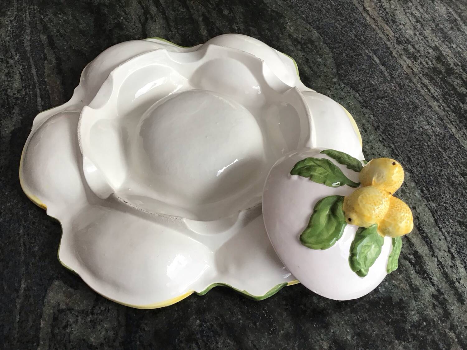 Dish - Aperitif bowls with lemon decoration