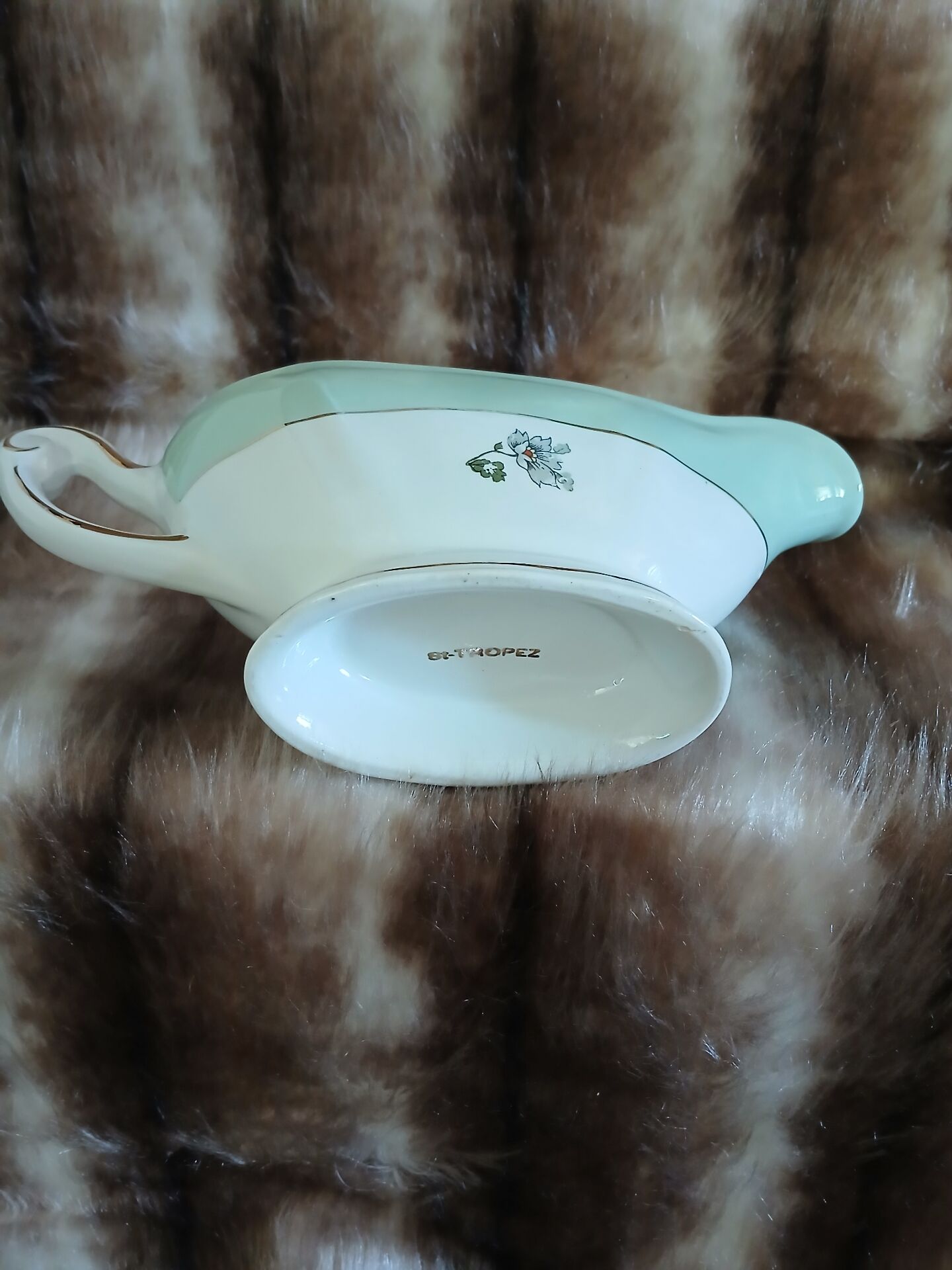 Sauceboat + antique dish from Saint Tropez