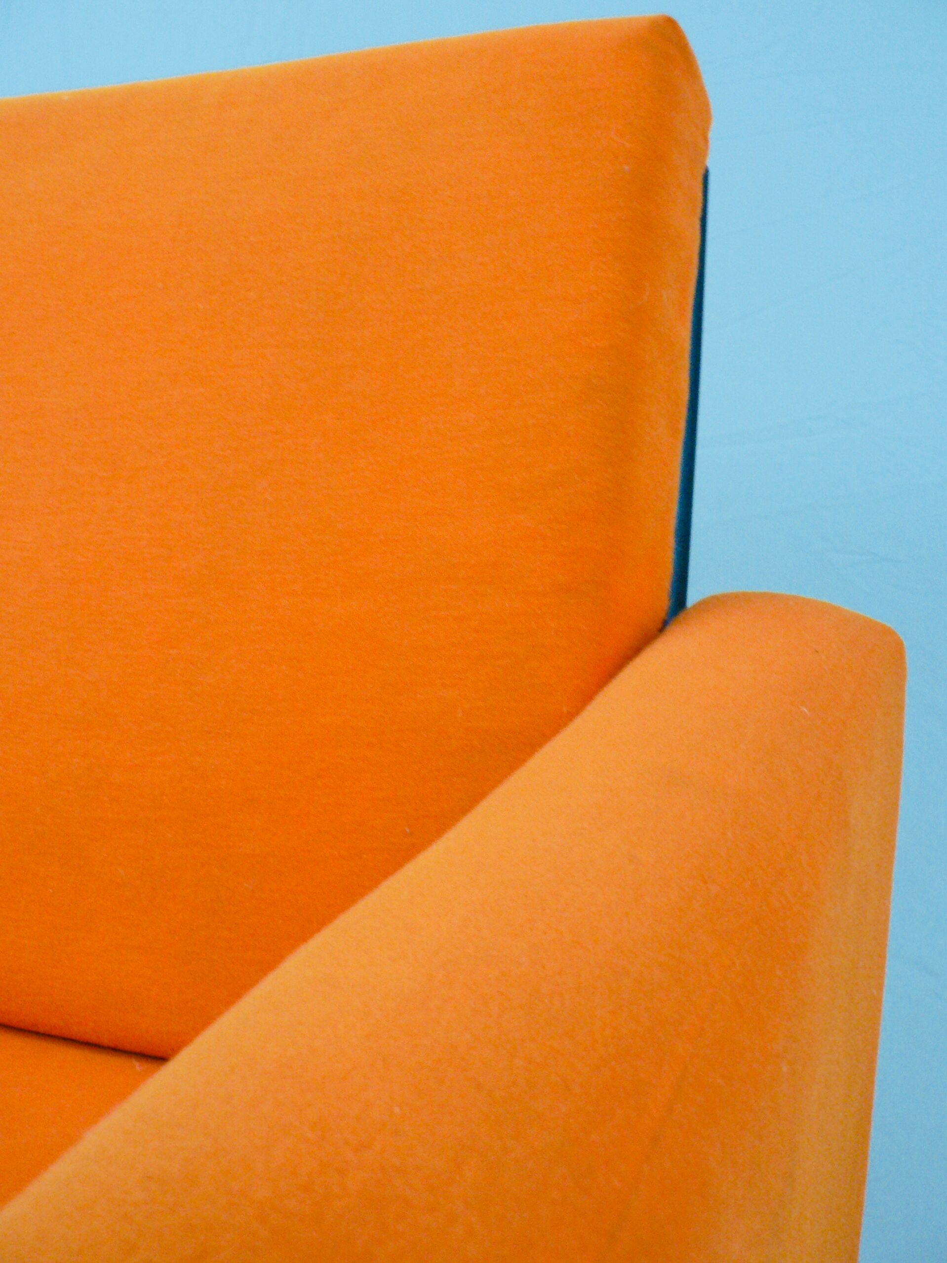 A G10 of Pierre Guariche for Airborne Chair