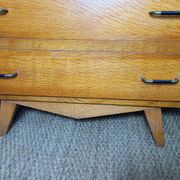 Commode années 50 60 quatre tiroirs pieds compas