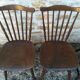 Chaises de bistrot dépareillées