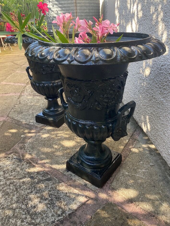 Médicis vases 20th century