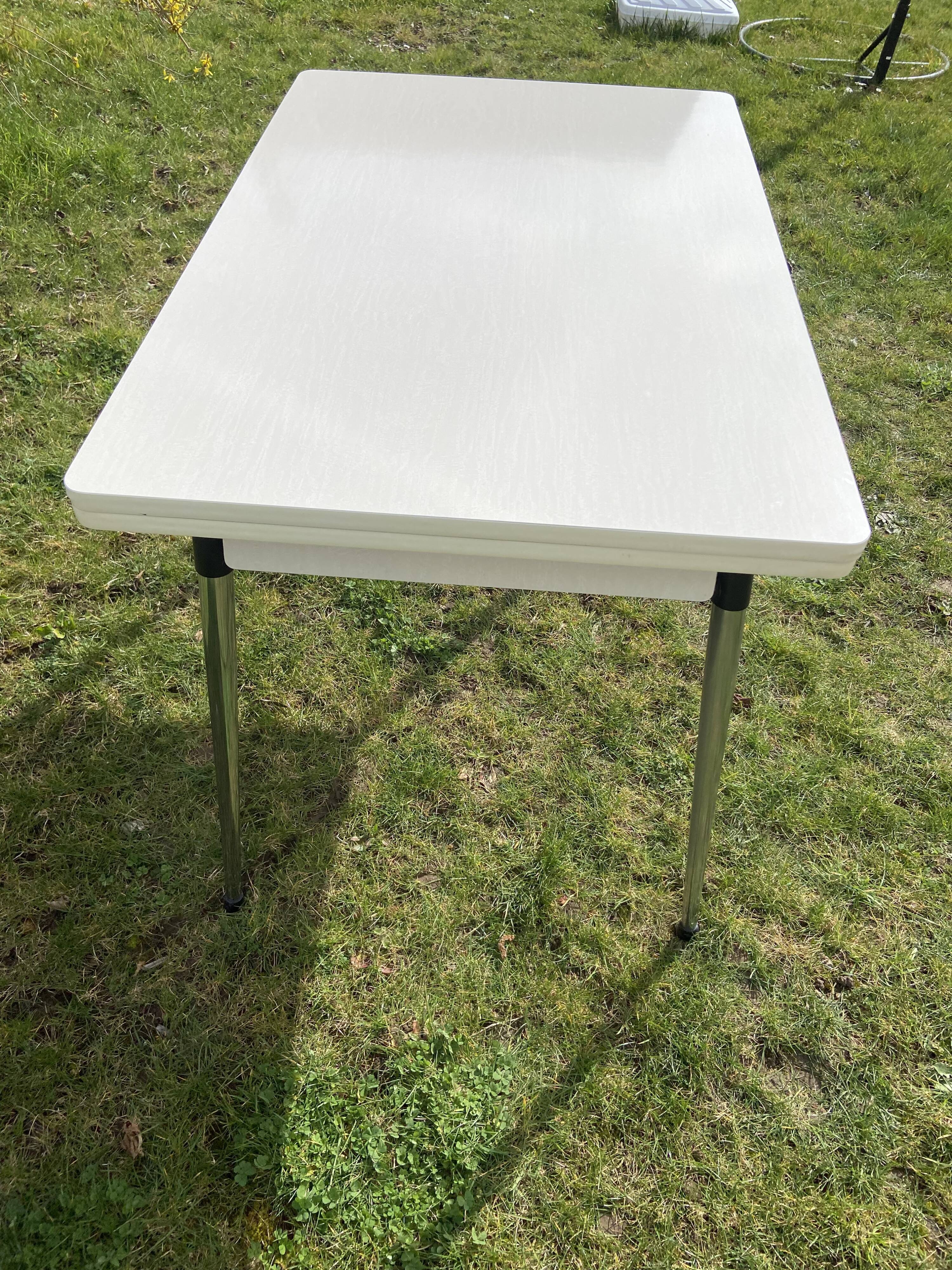 Formica table with 4 chairs