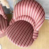 2 pink vintage toad armchairs