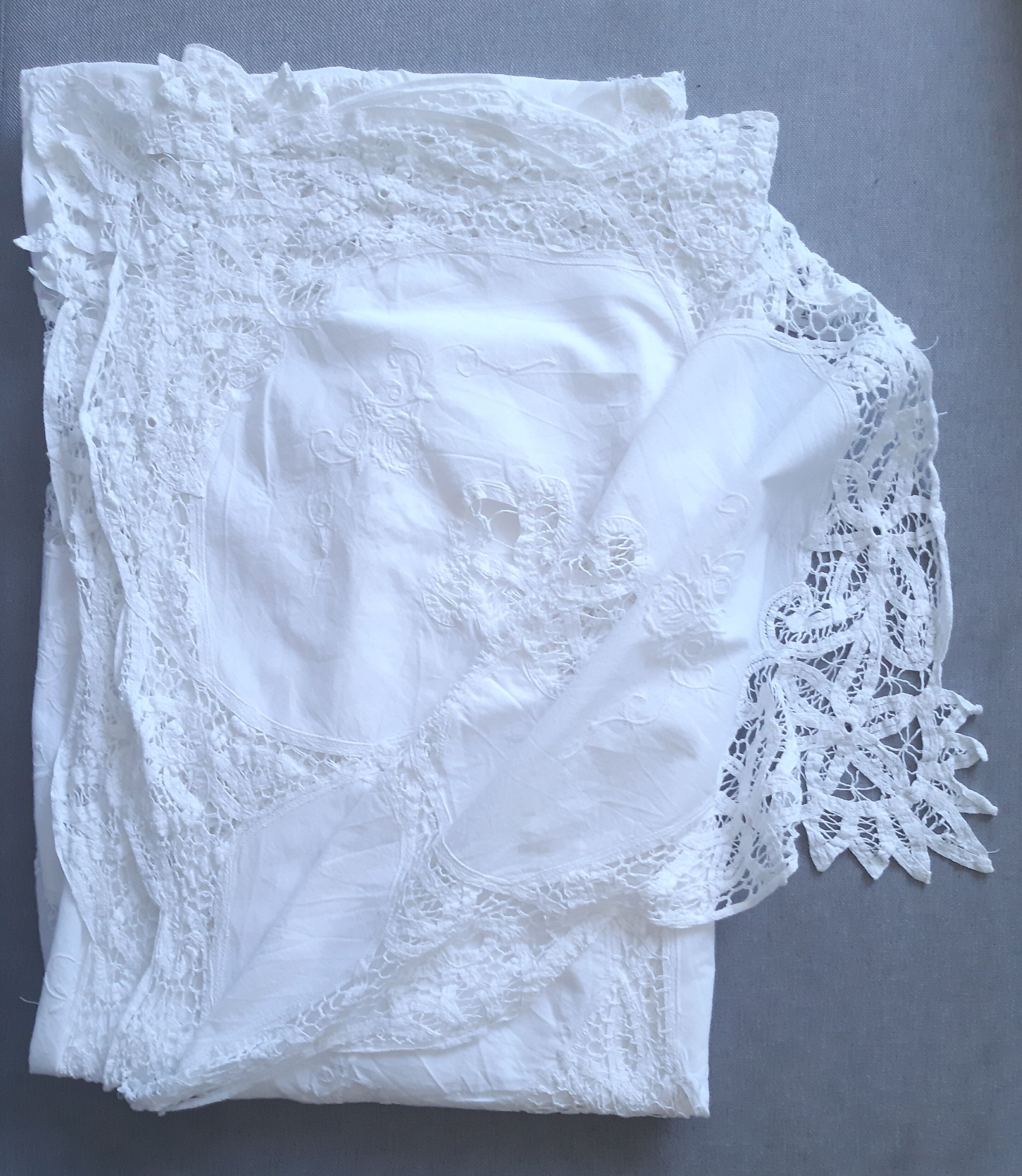 Nappe ancienne de cérémonie 230 x 150