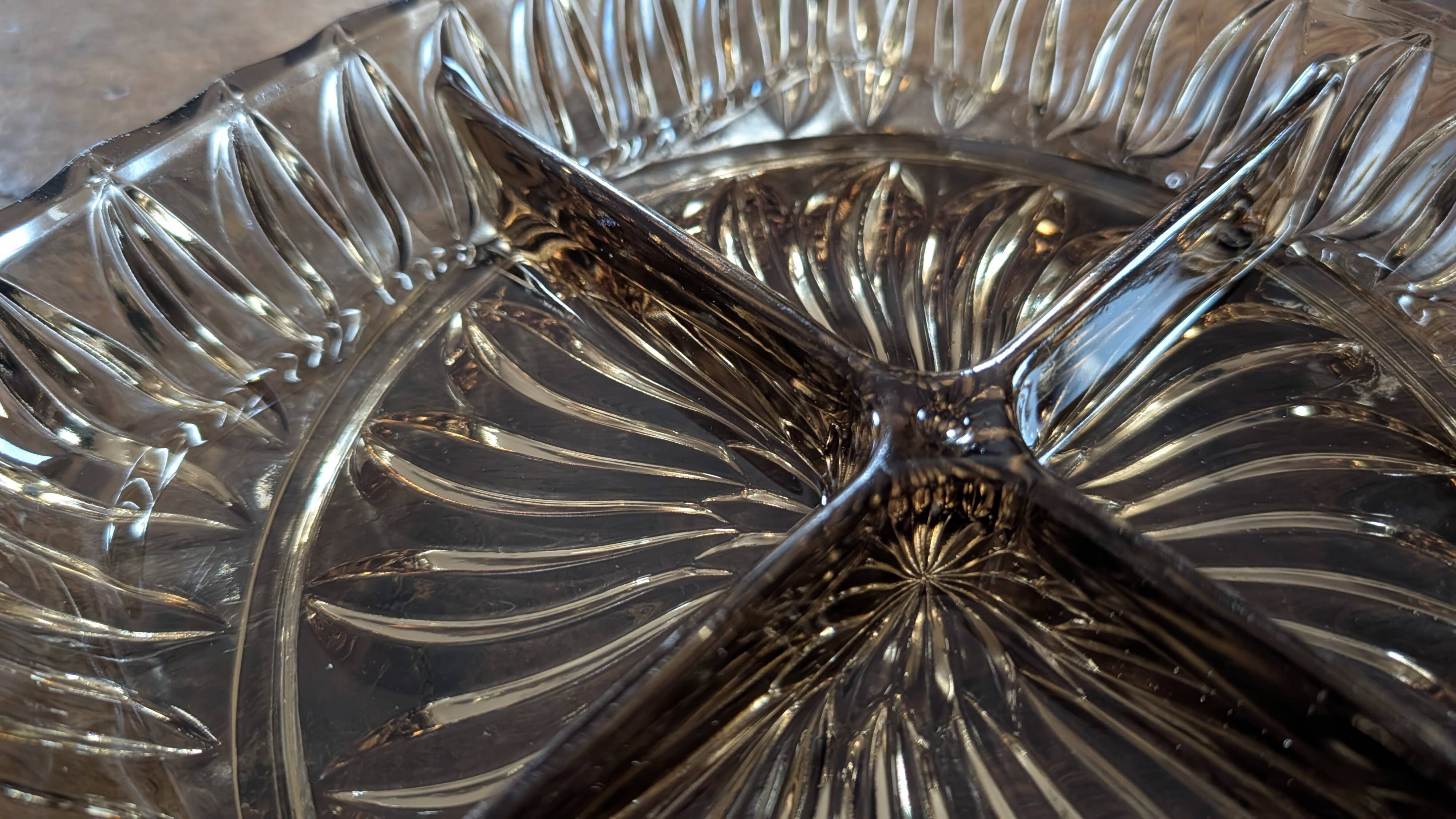 Amber glass compartmentalised serving bowl