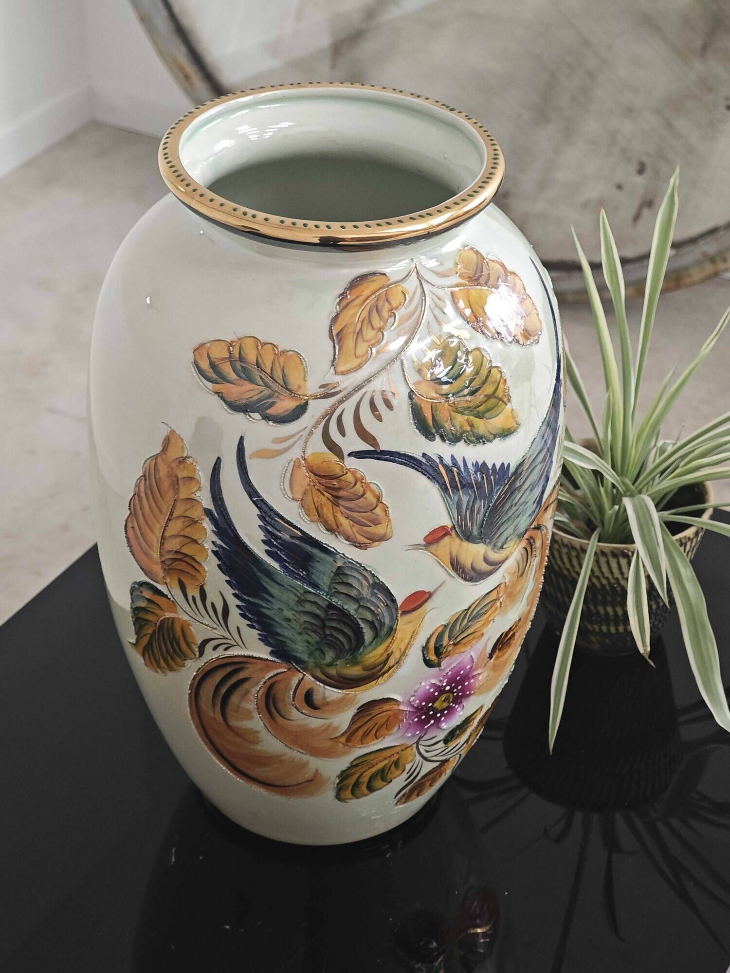 Beau vase peint main oiseau et feuilles H.Béquet numéroté 556