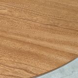 Extendable table with integrated Scandinavian style Self