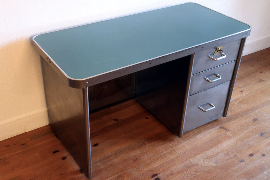 Pickled metal industrial office Nash