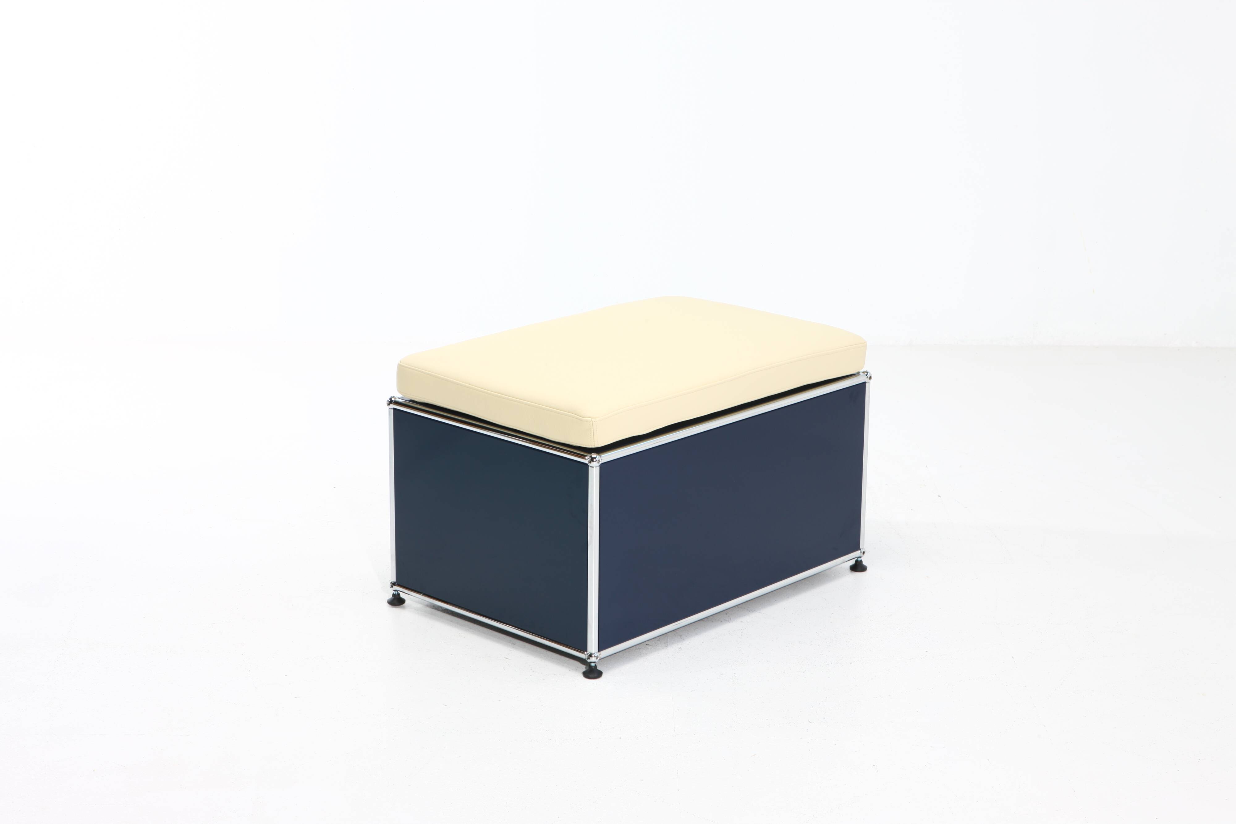 storage furniture with seating Usm Haller