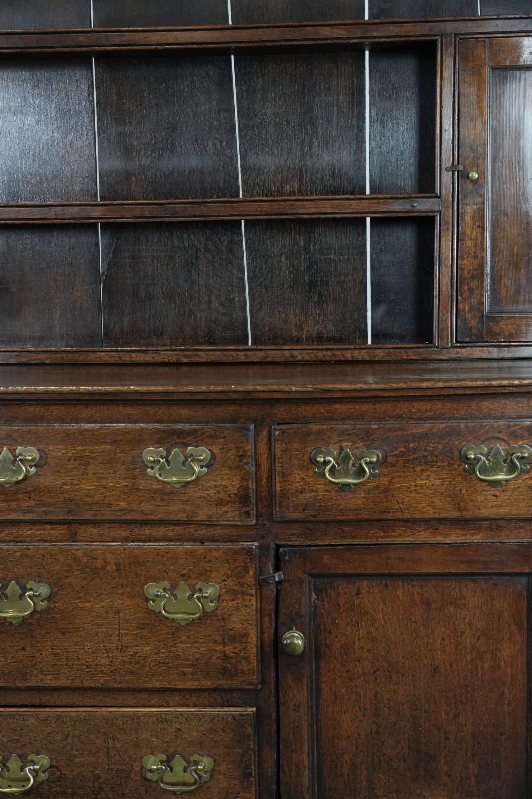 Large English antique oak kitchen cabinet / dresser from the 18th century