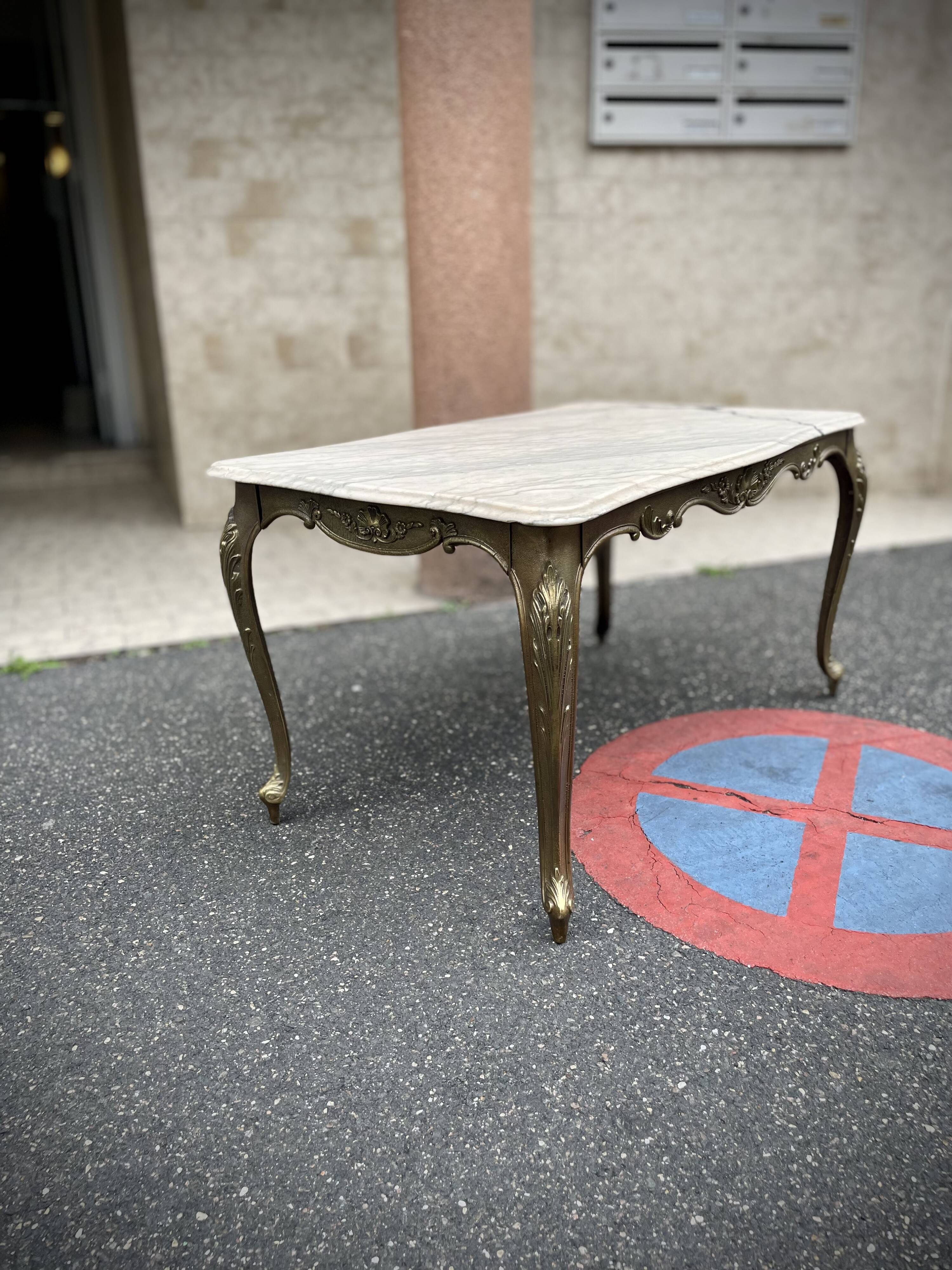 Louis XV style solid marble coffee table - Vintage Rococo