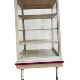 Comptoir de magasin en bois vintage, vitrine, étagère