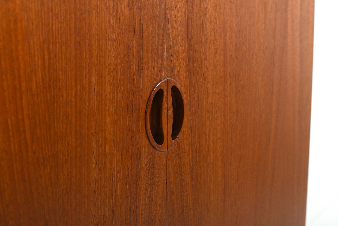 Mid Century Fine Danish Bar Cabinet in Teak