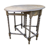 Gateleg flap table