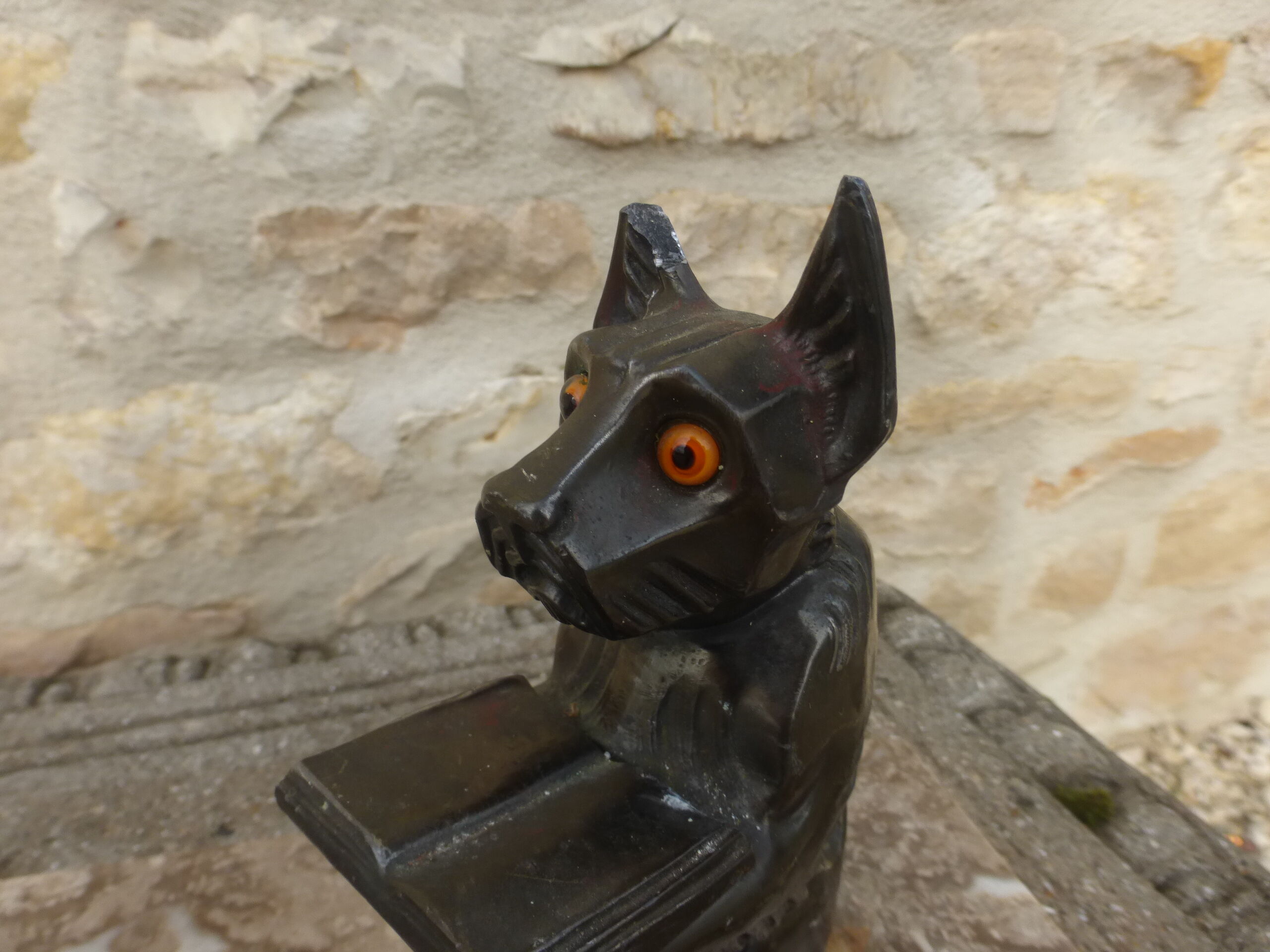 Art deco dog table lamp