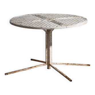 Ancienne table ronde d’extérieur blanche (c.1930)