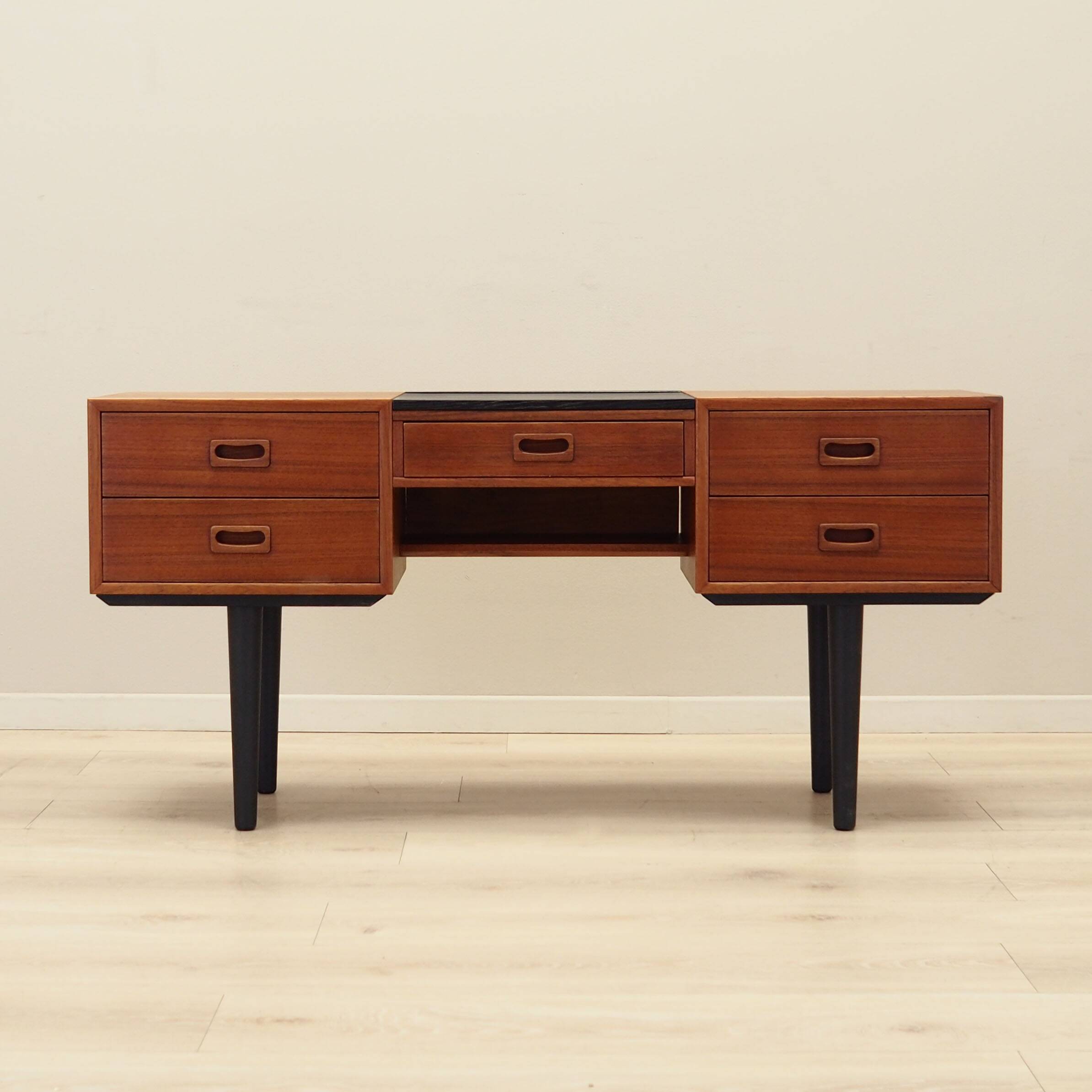 Coiffeuse en teck, design danois, années 1970, production : Danemark
