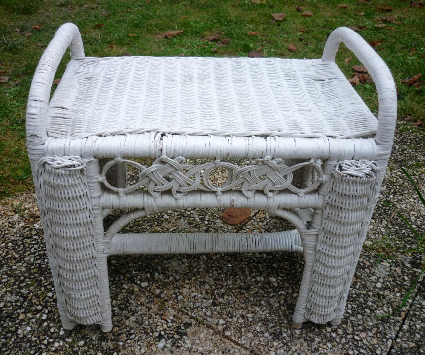 Vintage white rattan bedside 60-70