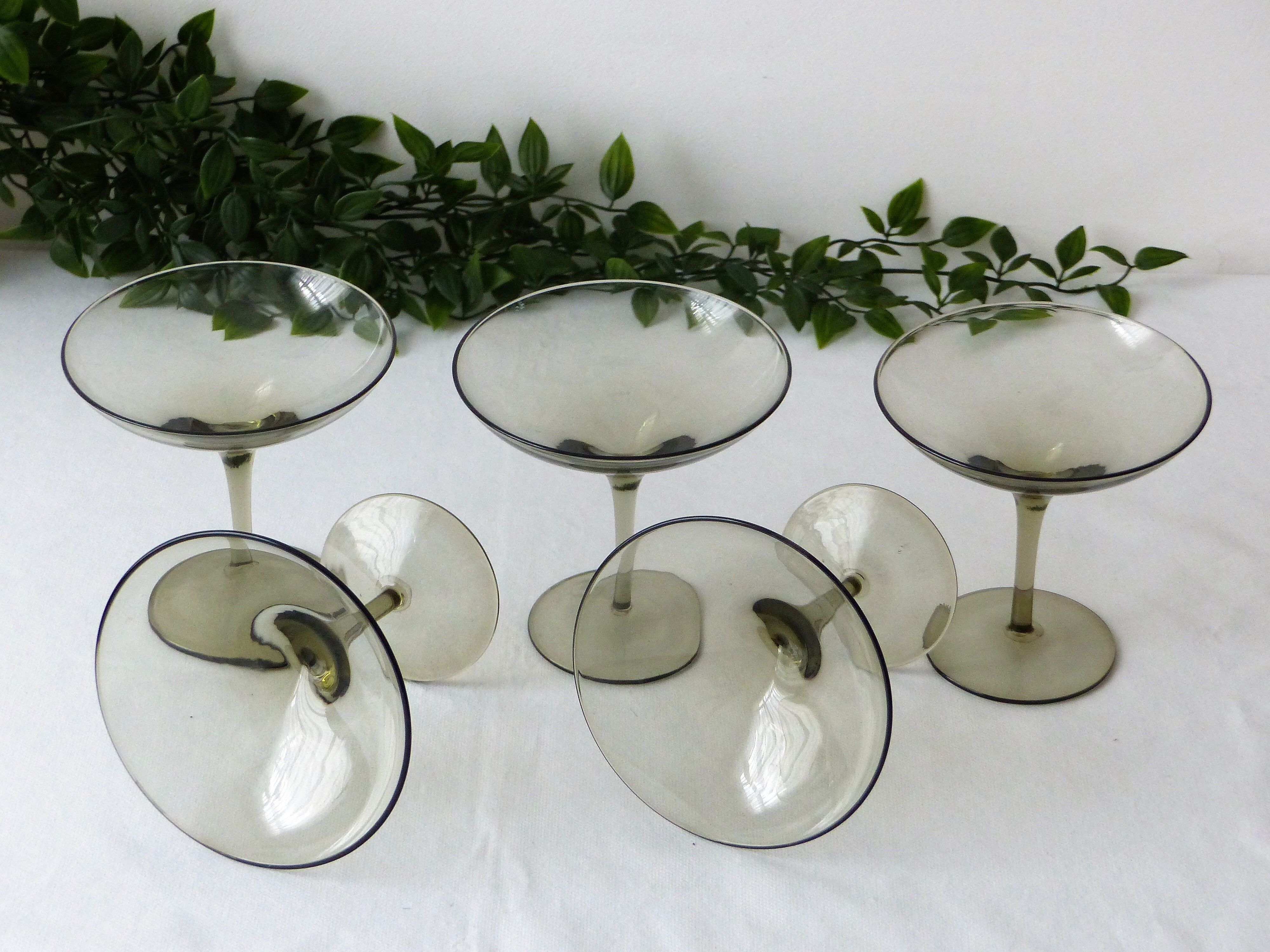 Set of 5 smoked glass cups