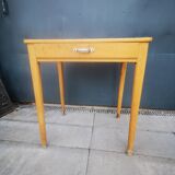Small size farm table