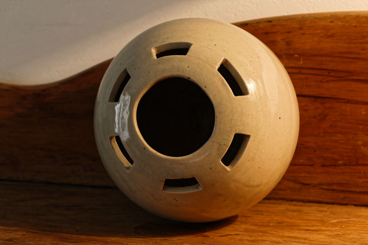 Openwork ball vase, Betzy Augeron