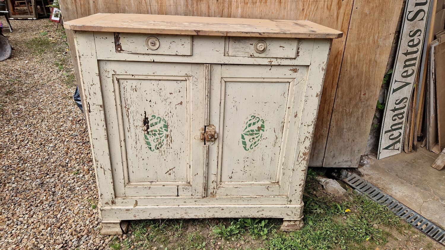 Parisian buffet in its own juice