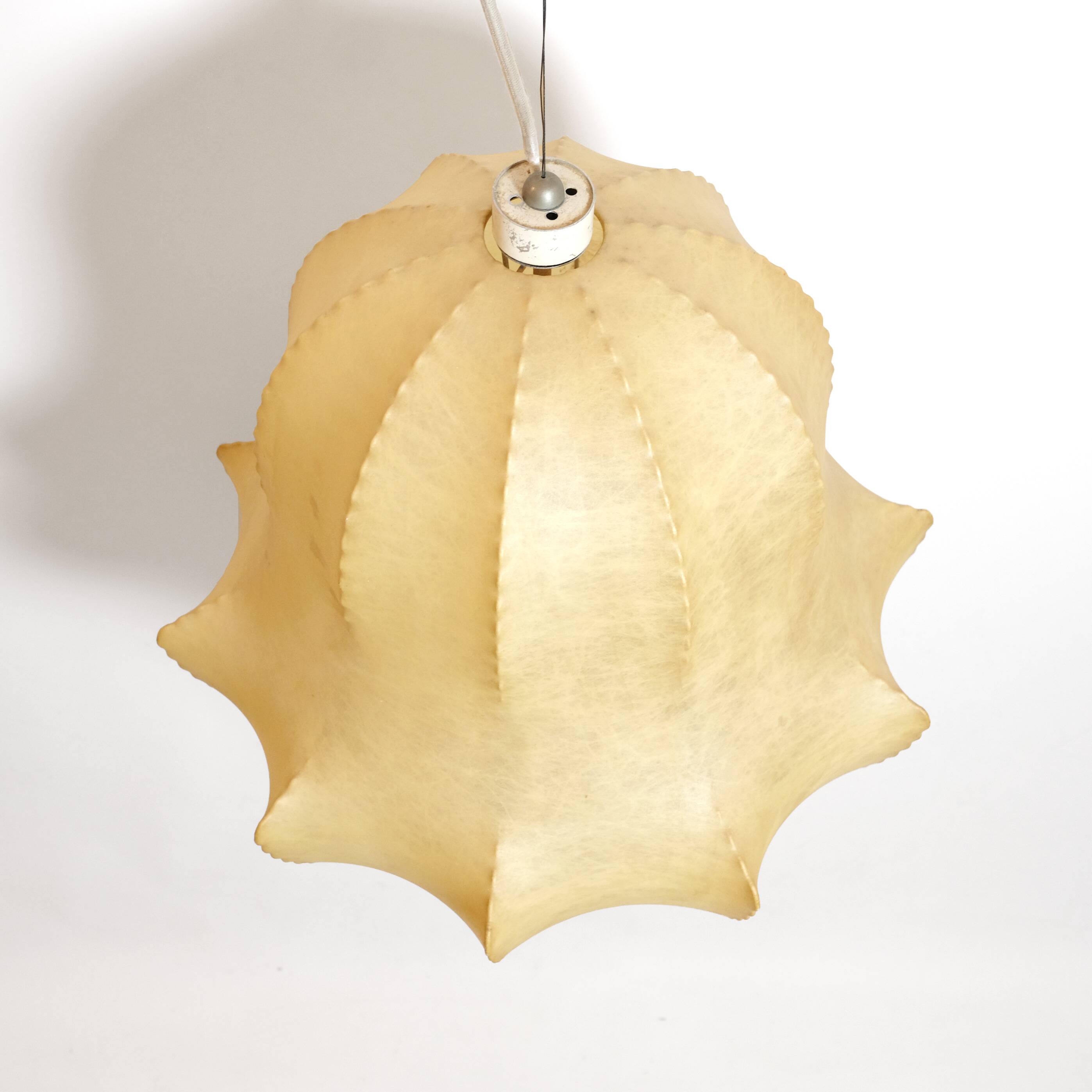 Large cocoon pendant light from the 60s.