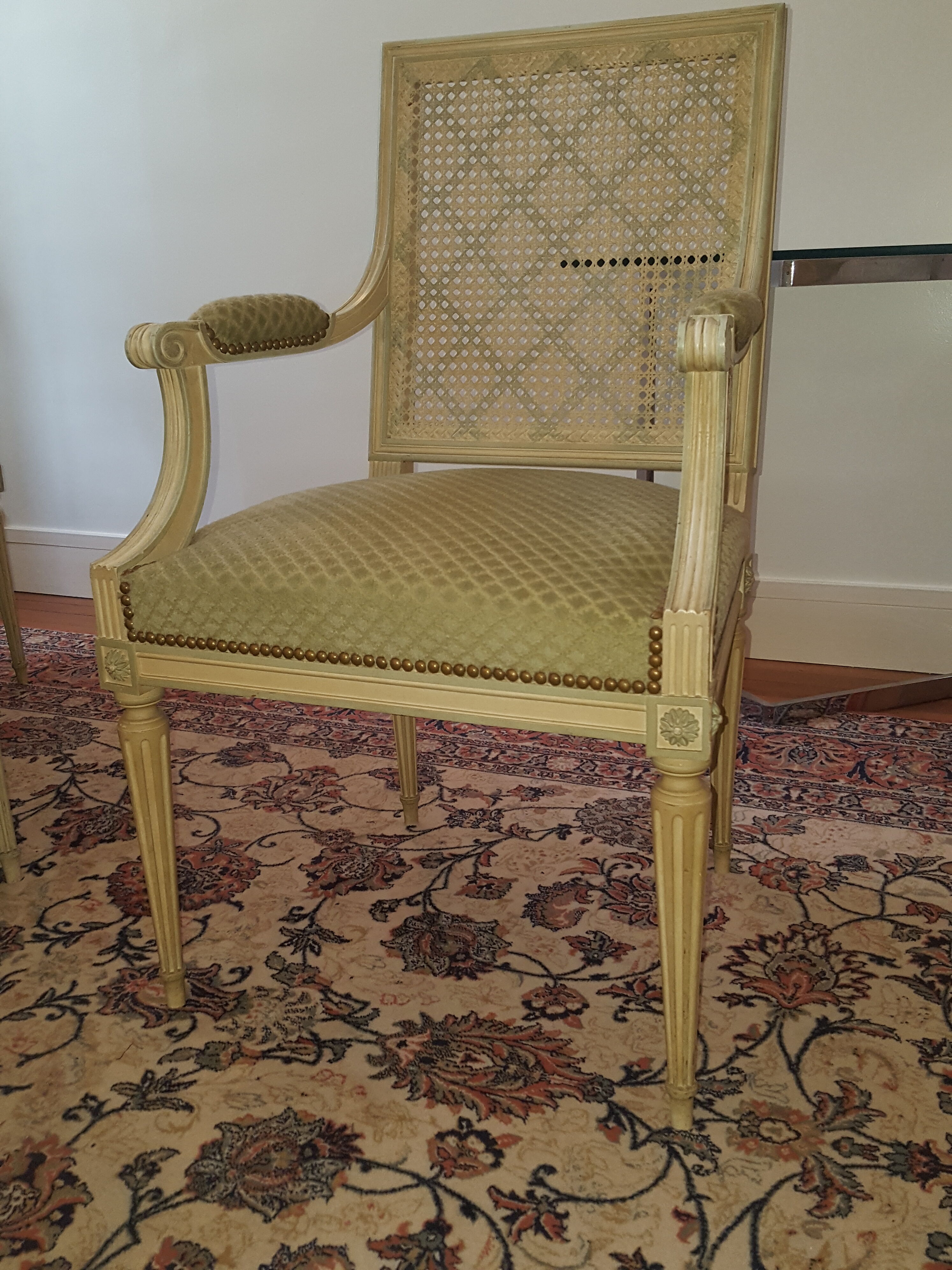 Paire de fauteuils dos cannés Louis XVI