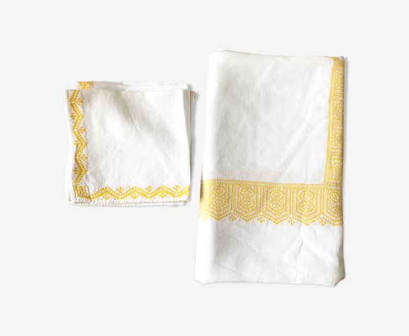Nappe rectangulaire vintage 145 X 190 et serviettes assorties