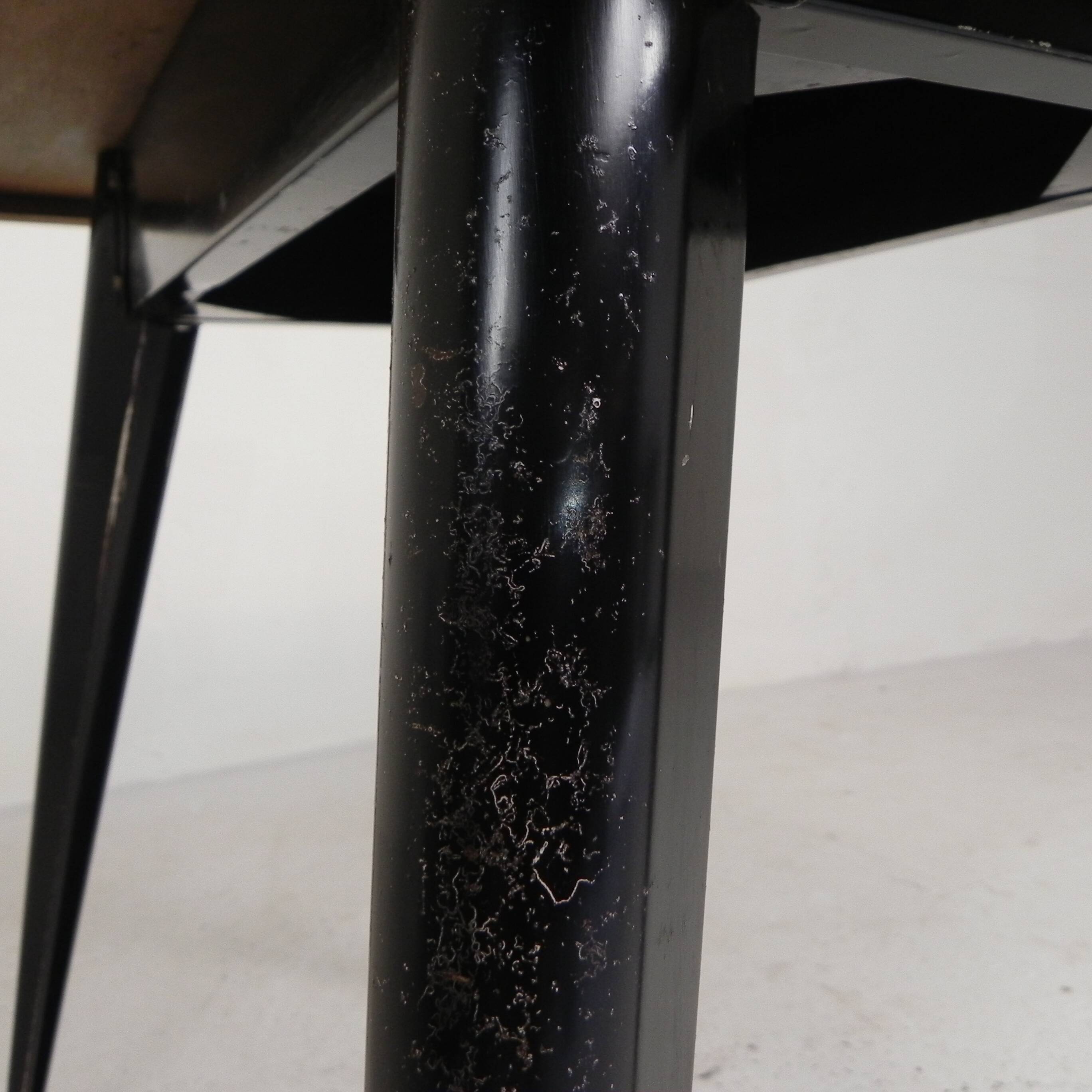 Bistro table Henri Julien, model Tolix T55 with a Formica top, 1950s.