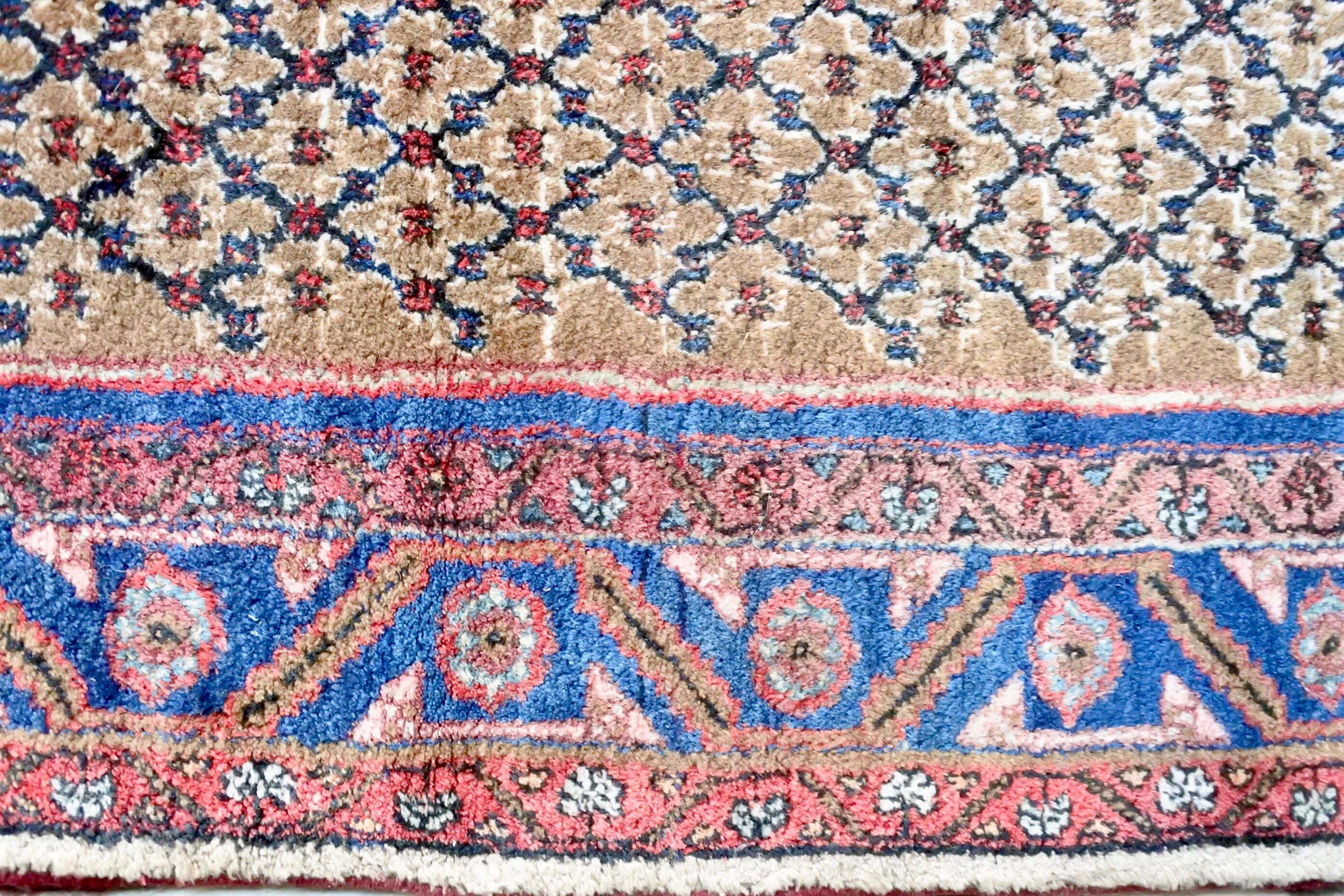 Spectacular hand-knotted Persian rug 245x137cm