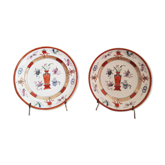 lot of two decorative plates
