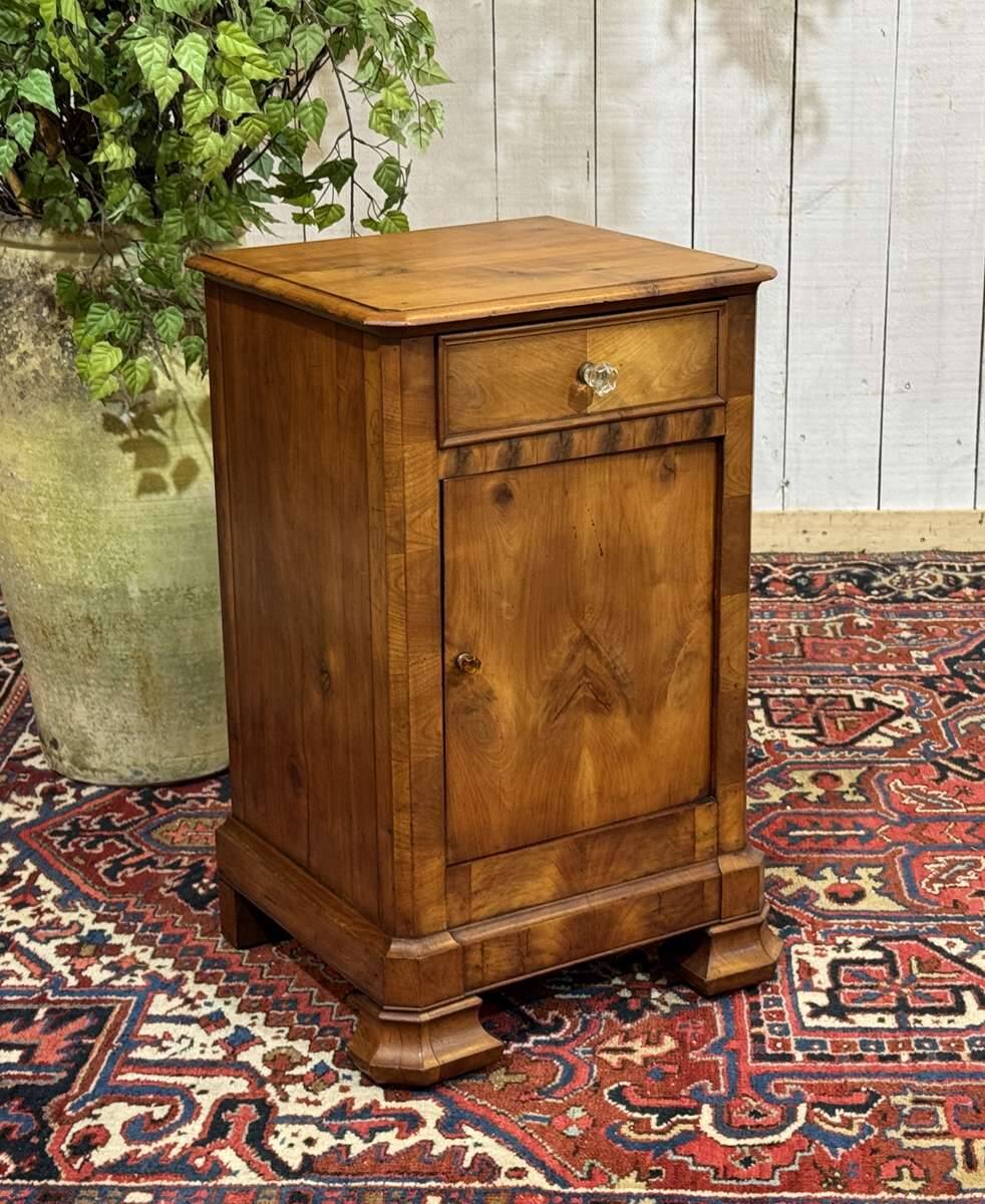 Louis Philippe bedside table from the 19th century in cherry wood.