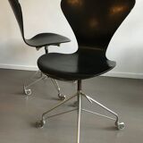 3117  chairs by Arne Jacobsen for Fritz Hansen