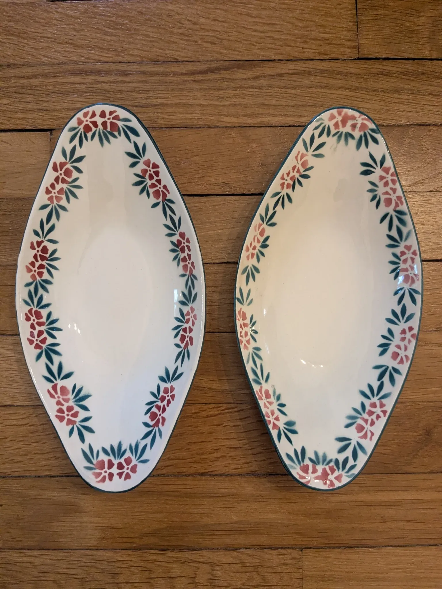 Pair of Nimy dishes