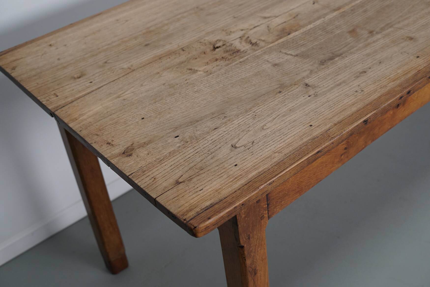 Antique Elm Early 20th Century French Rustic Farmhouse Dining Table