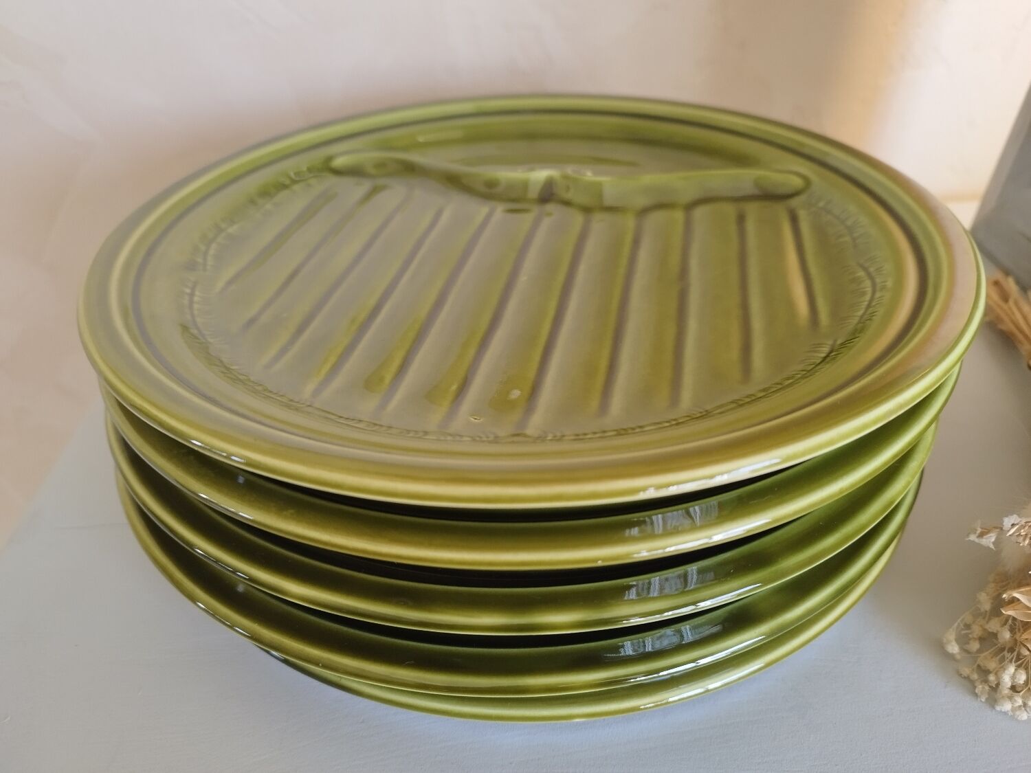 Gien ceramic asparagus plates