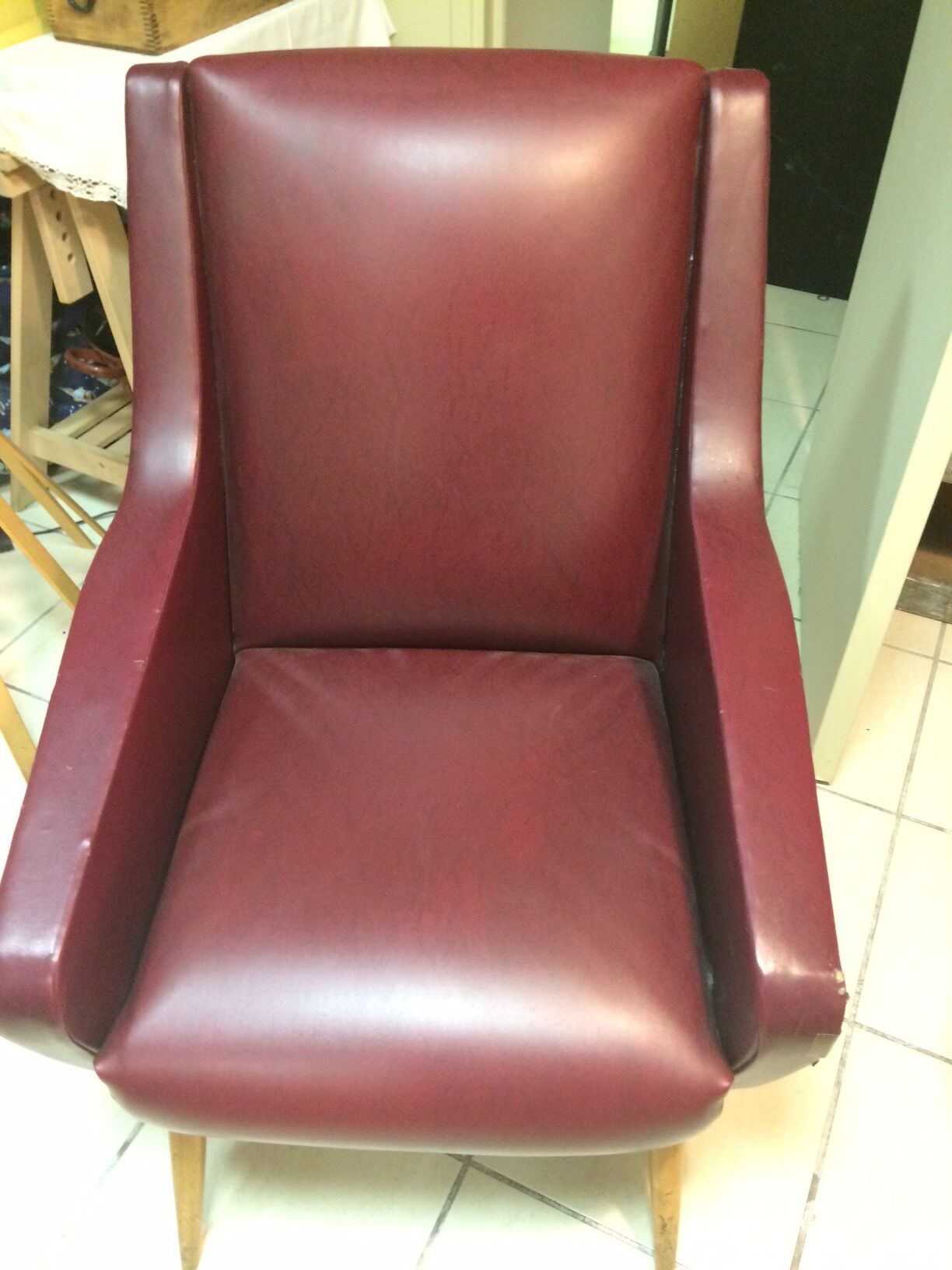 Armchair style 50's in bordeaux skaî