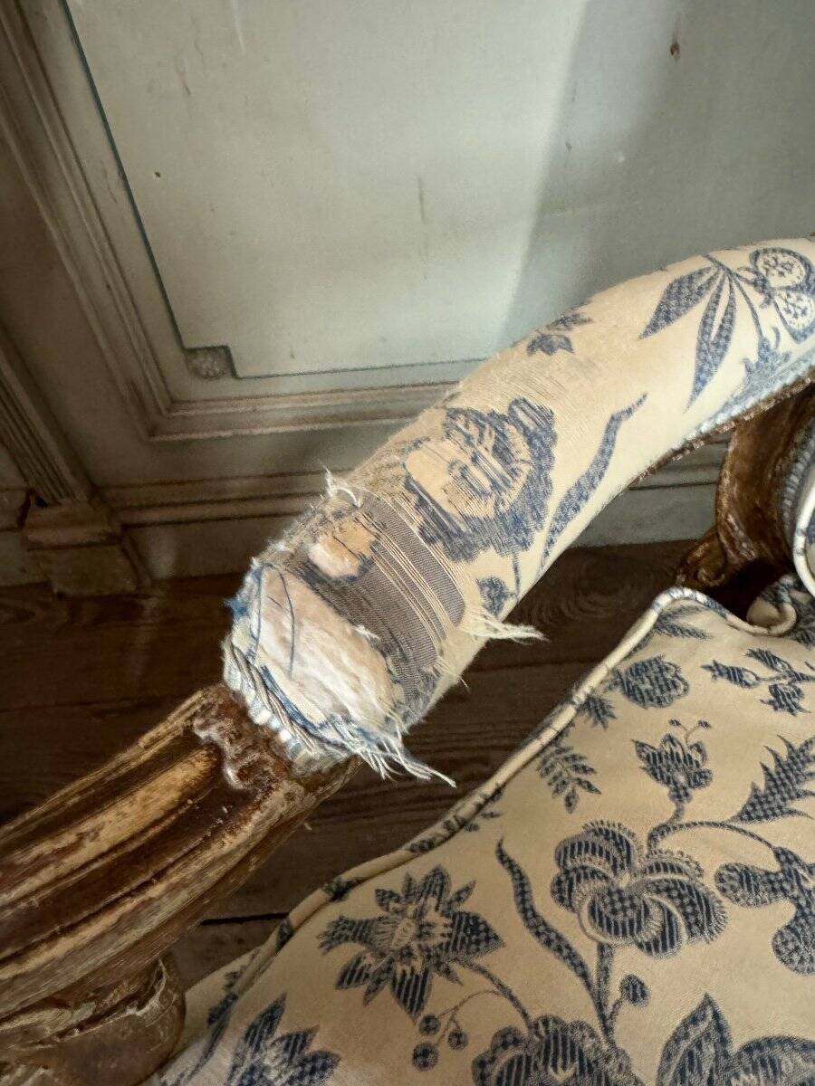 Pair Of Louis XV Queen Armchairs In Carved And “chené” Wood, 18th Century