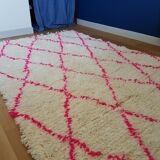 Beni Ouarain carpet with pink lozenges 140x210