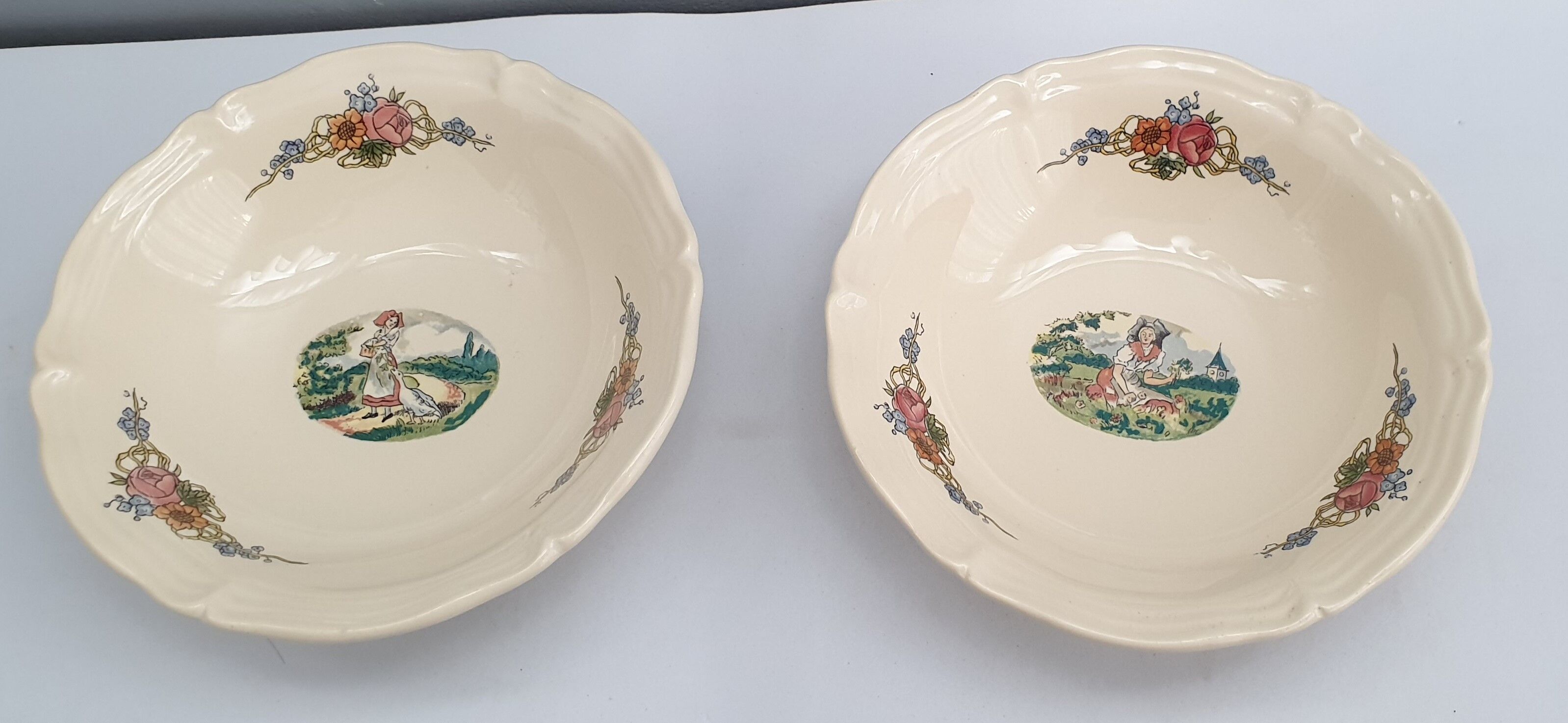 Two vintage cups Sarreguemines
