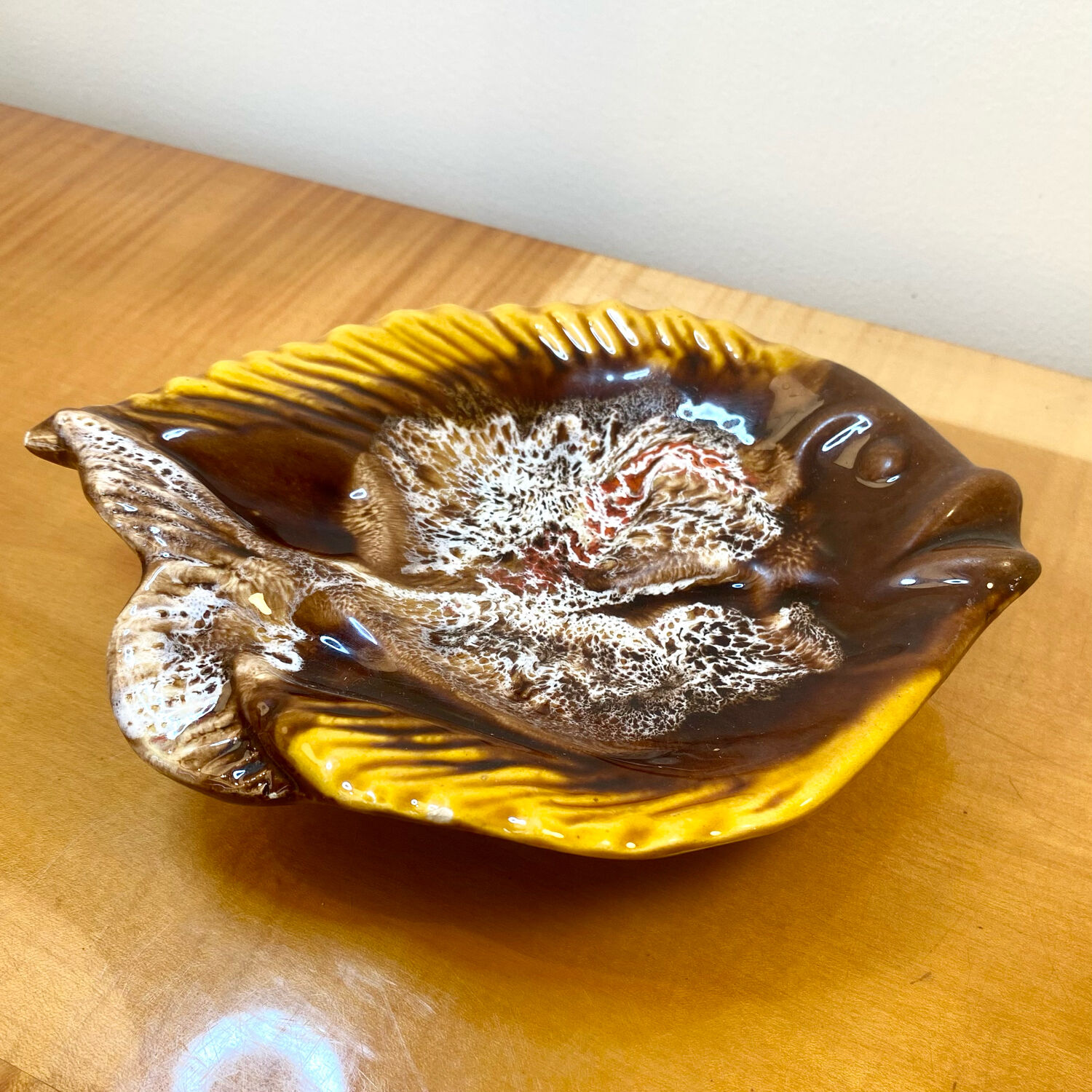 Fish tidy in ceramic