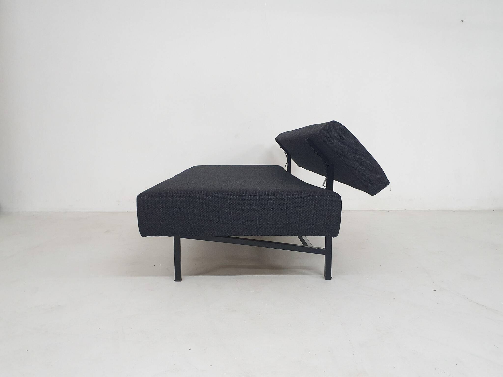 Sleeper sofa in the style of 't Spectrum or Gijs van der Sluis, NL 1950's
