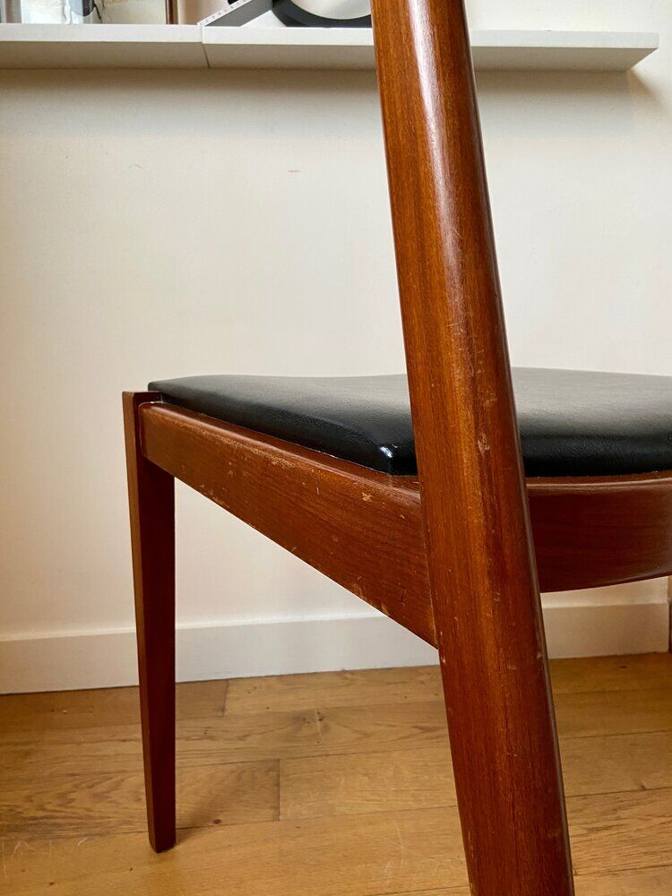 Chaise scandinave en teck et skaï noir